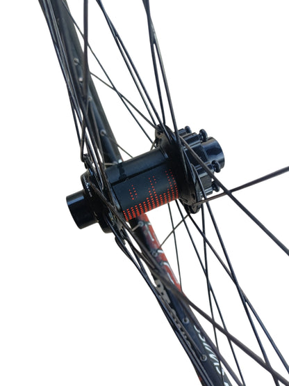 Par de Rodas DT Swiss FR2150 26" (Usado)
