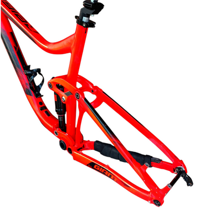 Quadro Giant Reign SX II 27.5" + Shock RockShox Deluxe (Usado)