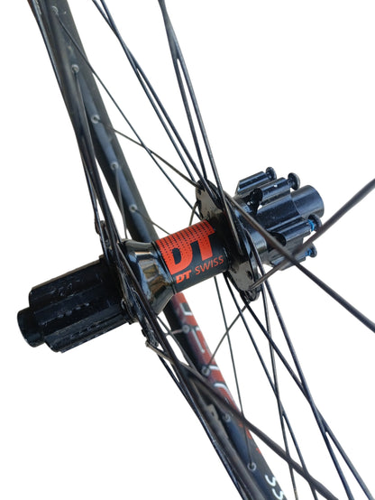 Par de Rodas DT Swiss FR2150 26" (Usado)