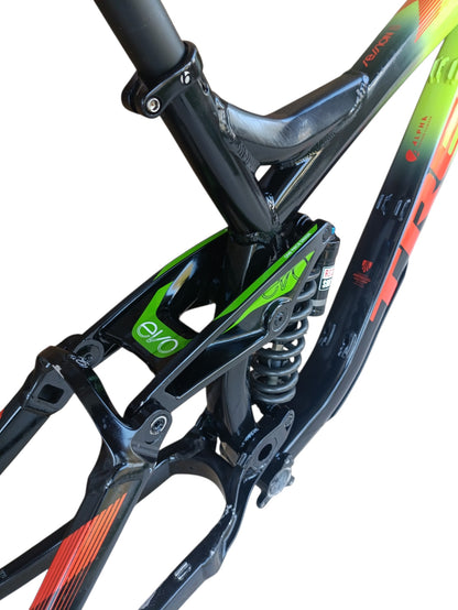 Quadro Trek Session Park 8 26" + Shock Rock Shox Kage RC (Usado)