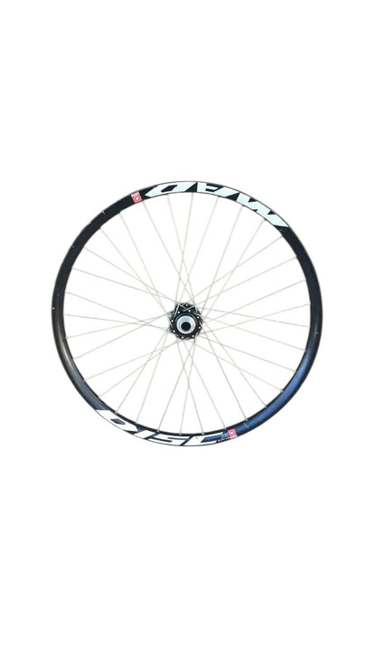 Roda Dianteira Aro Mad Disc 26"/Cubo Novatec 20x110mm (Usado)