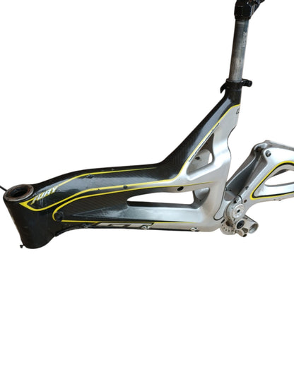 Quadro GT Fury Carbon 2012 26"/27.5" (Usado)